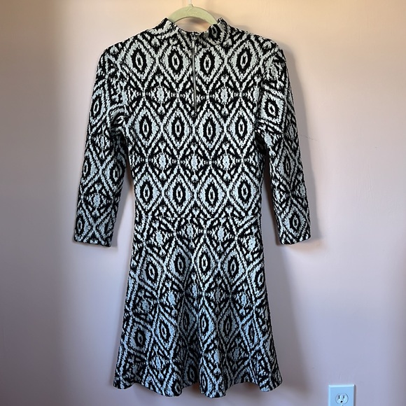 H&M Textured Cotton-blend Zip Mock Neck 3/4 Sleeve Skater Dress Size S - Picture 2 of 8